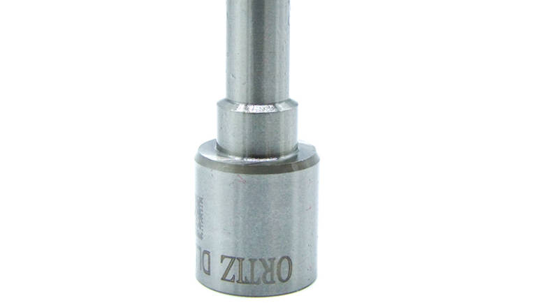 HINO P11C Fuel Engine Parts 095000-0611 Injector Nozzle DLLA147P762